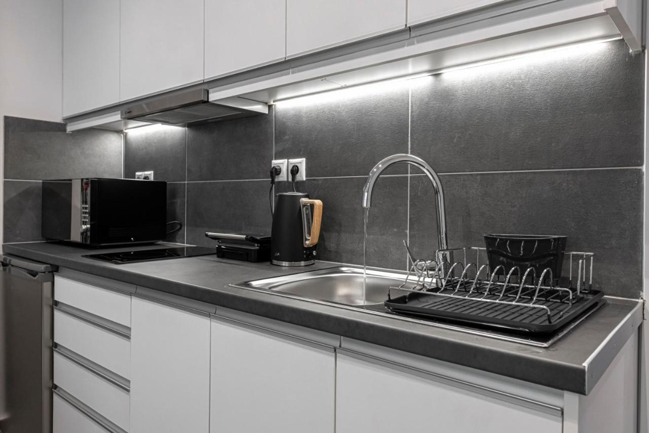 Phaedrus Living: City Center Luxury Flat Loukianou Atina Dış mekan fotoğraf